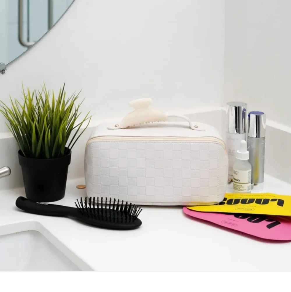 Maison Mosha NWOT Cosmetic Case